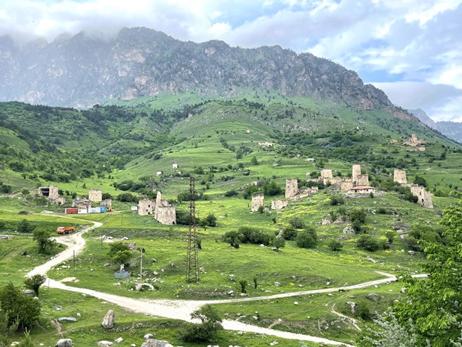 Thiên nhiên tuyệt đẹp vùng bắc Kavkaz-Nga hấp dẫn du khách (12/6/2022)